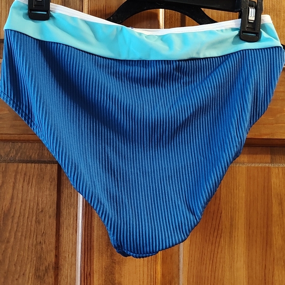 Rotita NIP women's medium 2pc swimsuit set - Picture 7 of 7